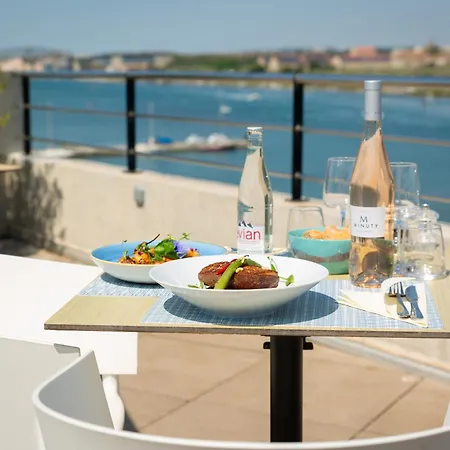 Golden Tulip & Rooftop Provence Hotel Martigues
