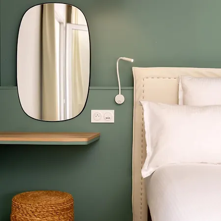 Hotel Golden Tulip & Rooftop Provence