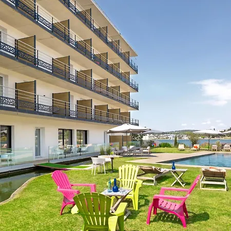 Golden Tulip Hotel & Rooftop Martigues Provence 4* Martigues
