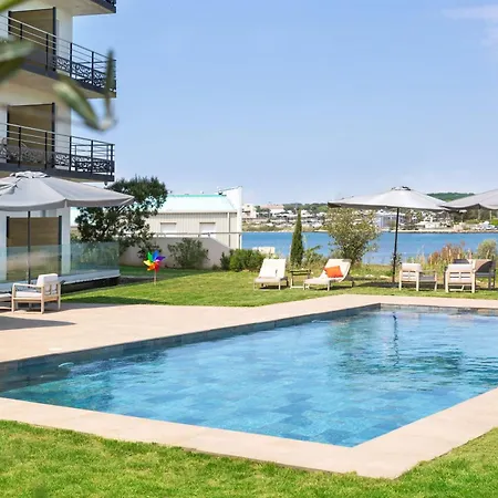 Hotel Golden Tulip Hotel & Rooftop Martigues Provence