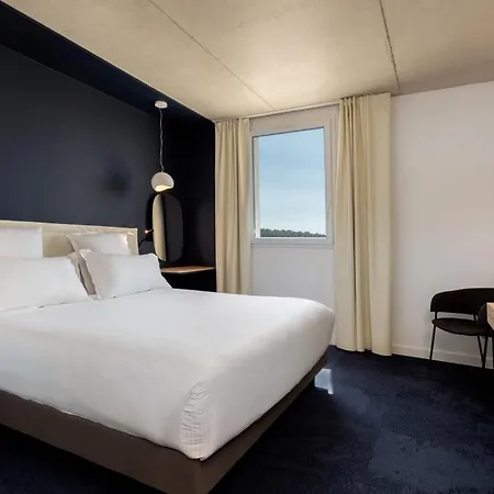 Golden Tulip Hotel & Rooftop Martigues Provence